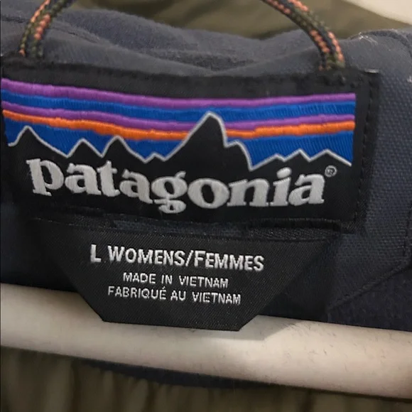 Patagonia bivy down vest with hood. Size large, blue and green. - Picture 4 of 10